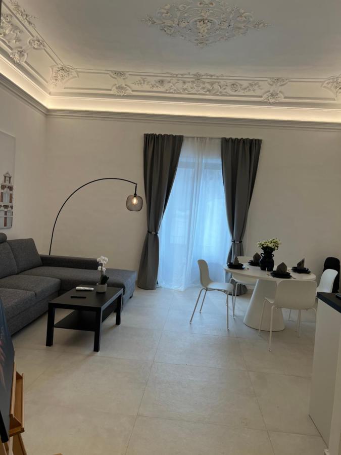 La Maison Del Bell'Antonio - Catania Downtown Bagian luar foto