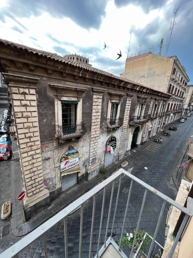 La Maison Del Bell'Antonio - Catania Downtown Bagian luar foto