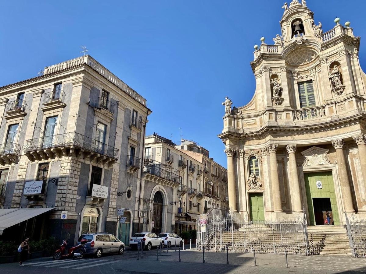 La Maison Del Bell'Antonio - Catania Downtown Bagian luar foto