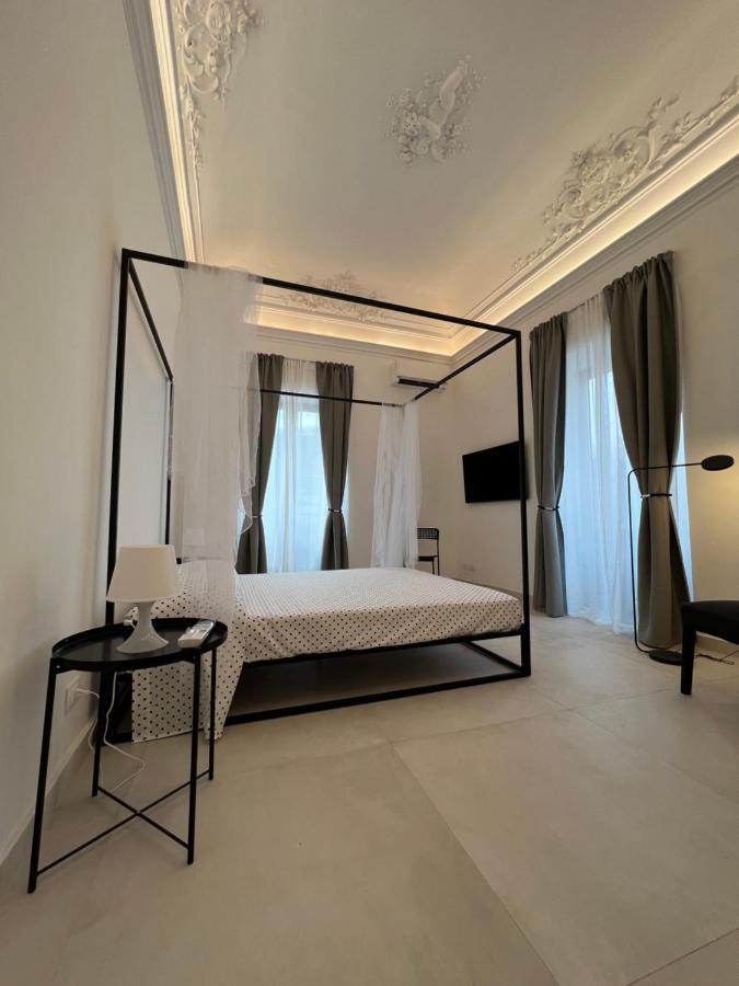 La Maison Del Bell'Antonio - Catania Downtown Bagian luar foto